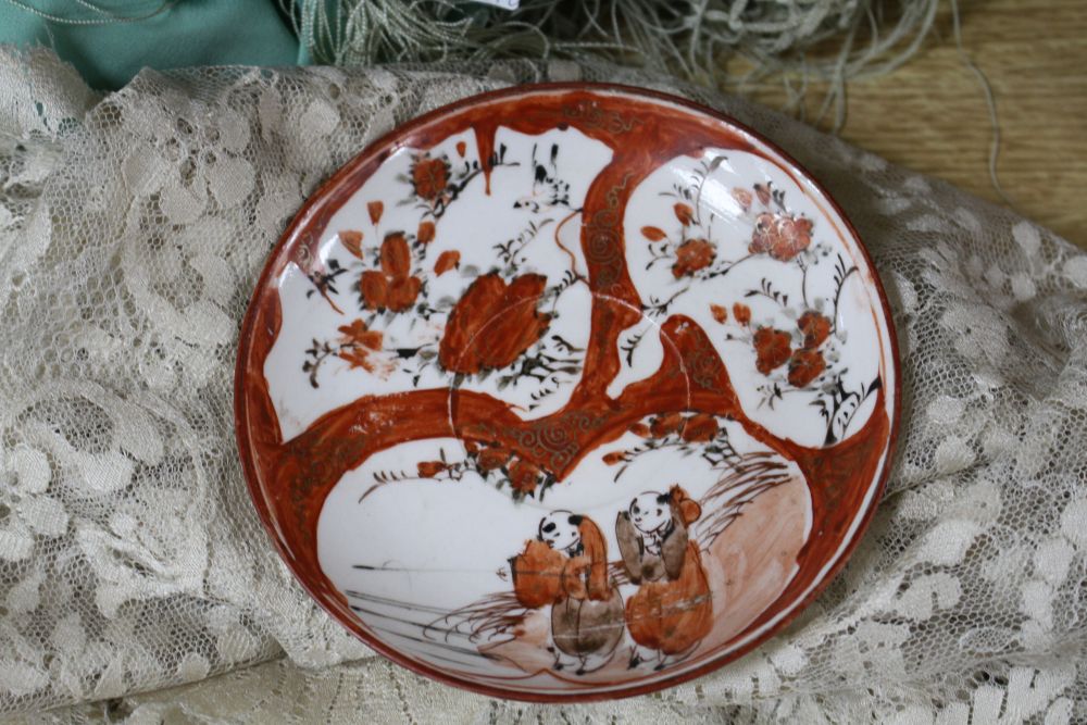 A Chinese blue and white jug, Japanese lacquer box and mixed Japanese ceramics